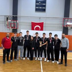 BASKETBOL TAKIMIMIZ FİNAL MÜSABAKASINI İKİNCİLİKLE TAMAMLADI !