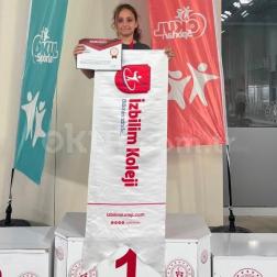Havuzun Şampiyonu Yine Gururumuz Oldu: Tebrikler İrem Sena!