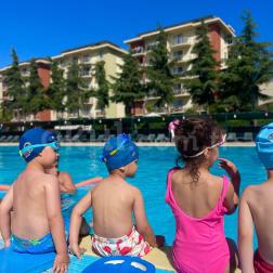 Validebağ Kolejinde Havuz Dersleri 🏊