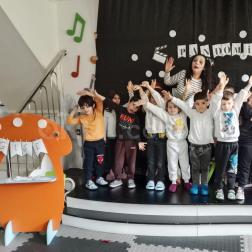 TİYATROLAR HAFTASINDA EĞLENCELİ PANDOMİM ETKİNLİĞİ...