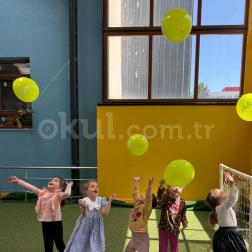 BAHÇEDE OYUN SAATİ