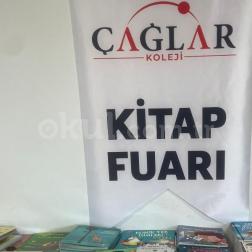 Çağlar Koleji’nde Kitapların Büyülü Dünyasına Yolculuk: Geleneksel Kitap Fuarımız Başladı!