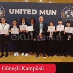 Güneşli Kampüsü Öğrencilerimiz United MUN Konferansı’nda Geleceğe Yön Veriyor!