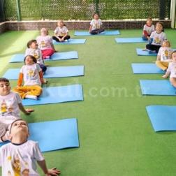 Sakinlik ve Denge Bir Arada: Yoga Saatimiz!