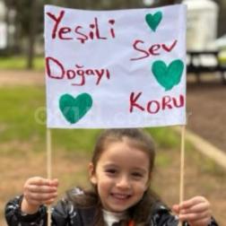 Minik Ellerden Büyük Mesaj: "Yeşili Sev, Doğayı Koru!"