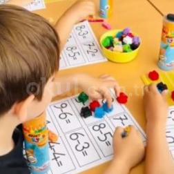 Somut Nesnelerle Matematik: Dokunarak, Eğlenerek ve Keşfederek Öğreniyoruz!