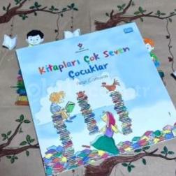 Kitapların Dünyasında Büyüyen Minik Eller: Renkli Hayallerimiz!