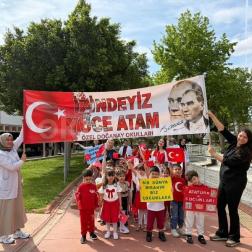 Sokaklarda Çocuk Sesleri, Kalplerde 23 Nisan Neşesi!