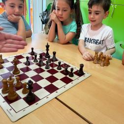 ŞAH VE MAT: Sınıfımızın Strateji Ustaları İş Başında ♟️👑