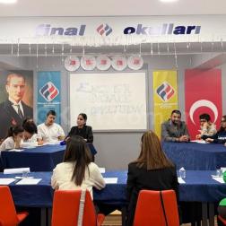 Kelimelerin Savaşı, Fikirlerin Dansı: İngilizce Münazara Turnuvamız!