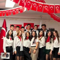 19 Mayıs Atatürk’ü Anma, Gençlik ve Spor Bayramı’nı okulumuzda büyük bir coşku ve gururla kutladık. ✨