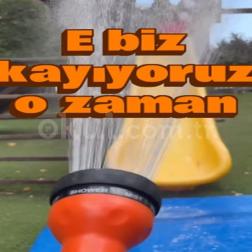 Biraz köpük, biraz su, bolca kahkaha! 💦☀️
