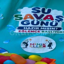 Okulumuzun bahçesi bugün çocuk kahkahalarıyla yankılandı! 💦☀️