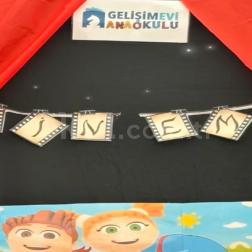 Yaz Okulunda Açık Hava Sineması Keyfi! 🎬🍿✨