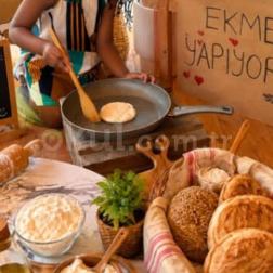 Unun, suyun ve mayanın birleştiği yerde sadece ekmek değil; sabır, emek ve paylaşım da filizlenir. 🍞🤍