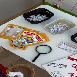 Bugün minik ellerimizle hayalimizdeki kırtasiye sepetlerini hazırladık! 🥰🛒