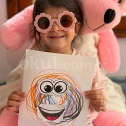 🎨 Minik Eller Özgürce Karaladı, Hayaller Rengârenk Yüzlere Dönüştü!