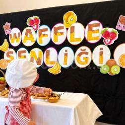 Mini Aşçılar İş Başında: Waffle Şenliği! 🧇🍓