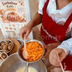 🥧 Mutfakta Minik Şefler Var: "Sonbahar Keki" Atölyemiz! 🥕🍂✨