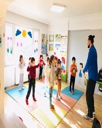 Modern Dans Saatimiz