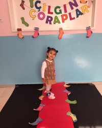 AİLE KATILIM ÇALIŞMASI ÇILGIN ÇORAPLAR