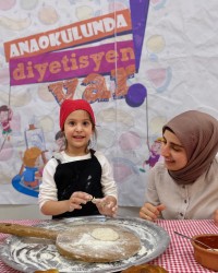 DİYETİSYENİMİZİN EŞLİĞİNDE RAMAZAN PİDESİ YAPIYORUZ.