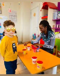 OKULÖNESİNDE TAM ZAMANLI UYGULAMALI İNGİLİZCE BRANŞ DERSİ