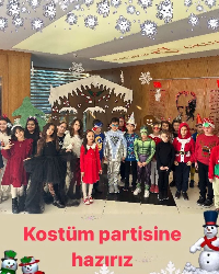 Kostüm Partisine Hazırız