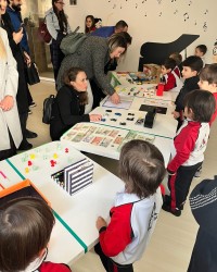 4-5 Yaş Öğrencilerimizden " İlk Koleksiyonum" sergisi