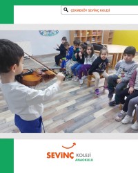 ÇEKMEKÖY SEVİNÇ KOLEJİ ANAOKULUNDA KÜÇÜK KEMANİSTLER