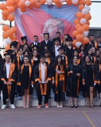 ÇEKMEKÖY SEVİNÇ KOLEJİ ANADOLU LİSESİ MEZUN OLUYOR !