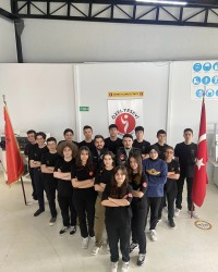 Gelenek Bozulmadı...