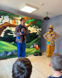 Dostluk, Paylaşmak ve Sevgi Temalı Tiyatro oyununu okulumuzda misafir ettik.