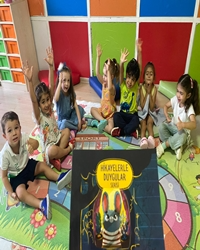 Hikayelerle Duyguları Öğreniyoruz