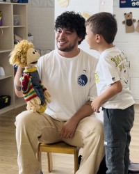 Onur Teacher ile Müzik ve İngilizce Keyfi Artık Bizimle!