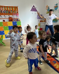 Modern dans ve ritim derslerimiz başladı