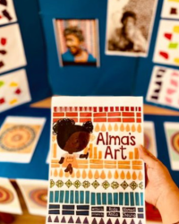 Alma Thomas sanatçımızın eserlerini inceleyip çalışmalarını deneyimledik