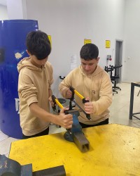 Testere İle Demir Kesme