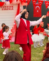 23 NİSAN GÖSTERİLERİ