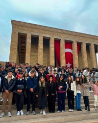 Altınay Anadolu Lisesi 10 Kasım’da Anıtkabir’den ODTÜ’ye Anlamlı Bir Yolculuk Yaptı