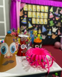 ÇILGIN ŞAPKA PARTİSİ