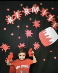 KIRMIZI RENK PARTİSİ