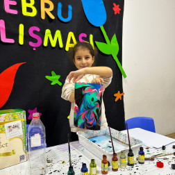 Minik Ellerden Renkli Dokunuşlar ''EBRU ÇALIŞMASI''