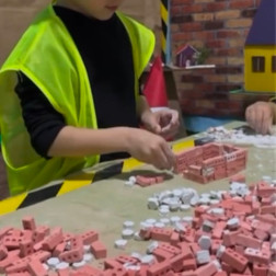 Çocuk Dünyası Koleji Anaokulu'nda, minikler kendi evlerini kendileri yapıyor!