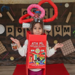 Geri dönüşüm defilesi