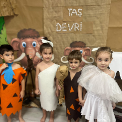 Taş Devri Kostüm Etkinliğimiz!