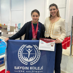 İzmir Okul Sporları Yüzme Şampiyonası Birinciliğimiz.