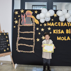 ES KOLEJİN DE KARNE HEYECANI