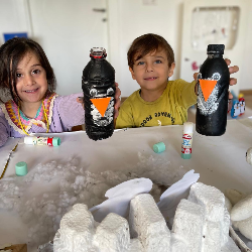 Penguen Yapıyoruz: Yaratıcılığı Keşfeden Eğlenceli Etkinlik!