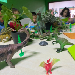 Dinozorları Keşfediyoruz